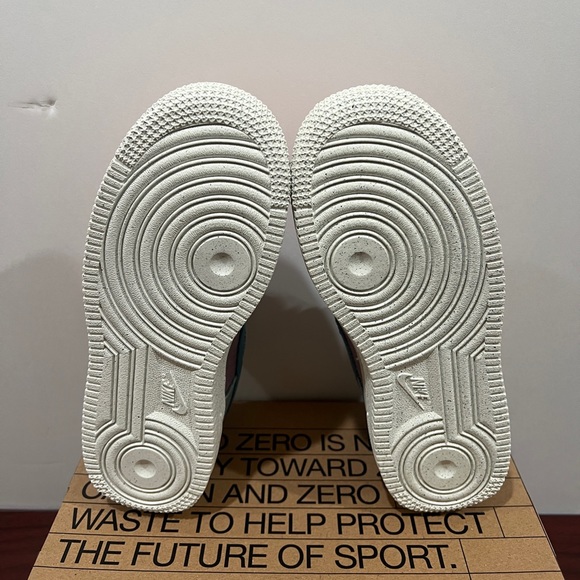 Nike Air Force 1 LV8, DM1009-700, Sun Club - Picture 10 of 13